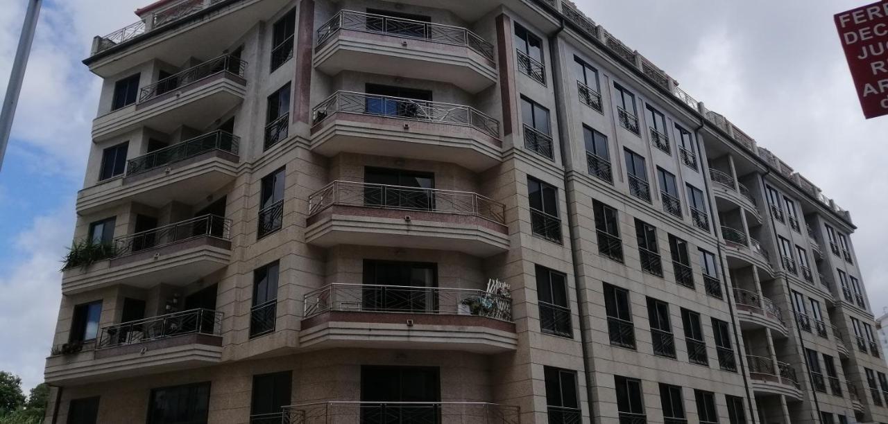 Apartamento Centro De Sanxenxo Con Garaje Buitenkant foto